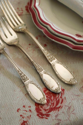 ST MÉDARD CUTLERY SERVICE SET - 124 PIECES