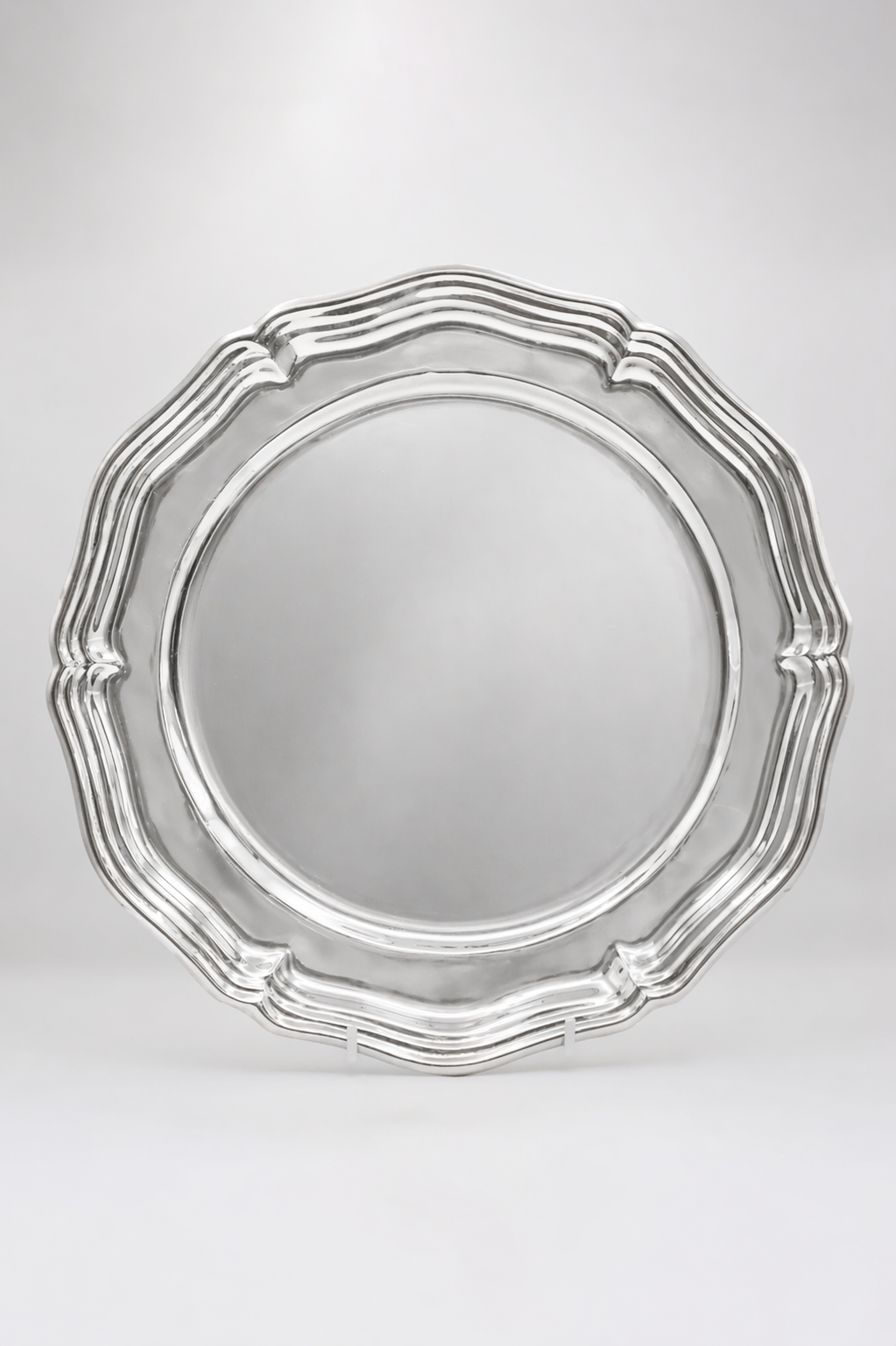 Vintage Style Silver Scalloped Charger Plates for Hire - Wedding Table ...